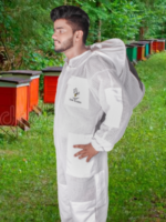 Professional beekeeping bee suit featuring a 3-layer ventilated mesh design and detachable round veil for enhanced visibility, breathability, and reliable protection against bee stings in warm weather conditions.